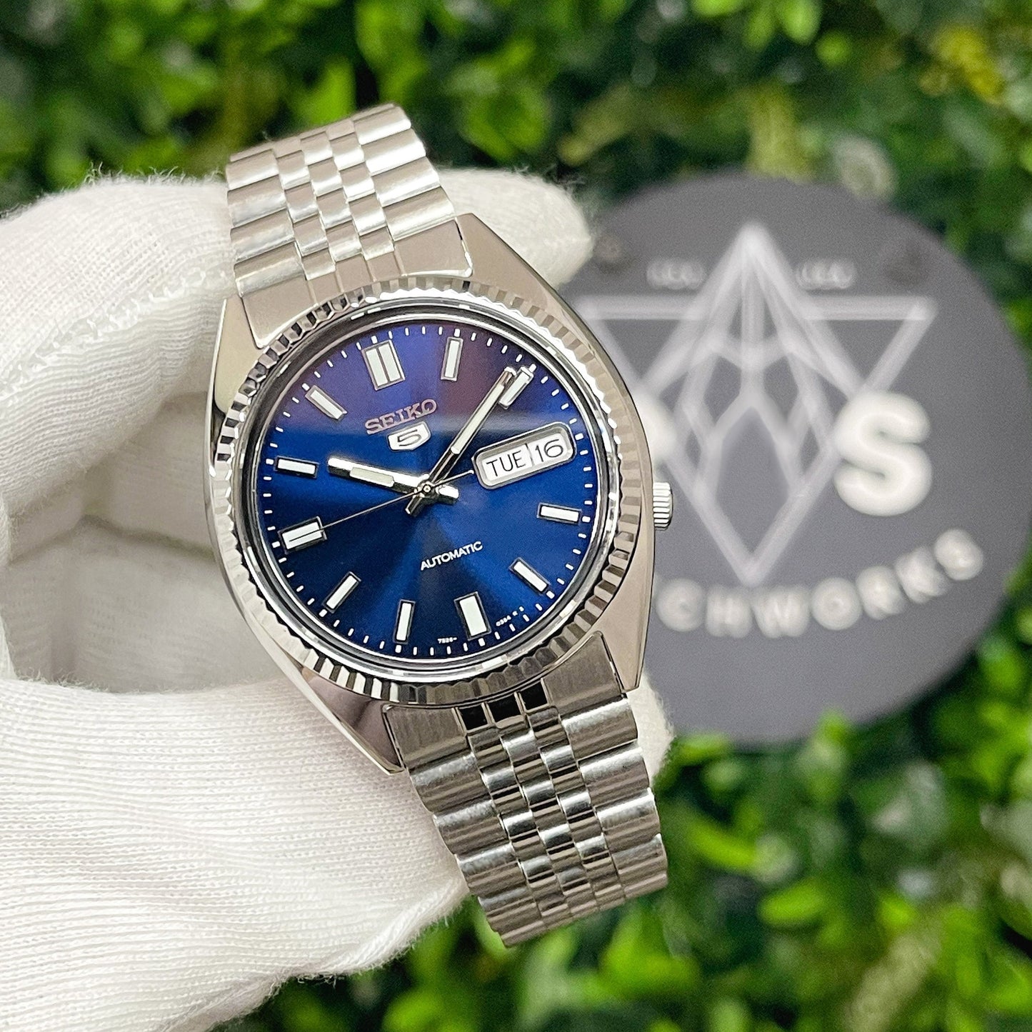 The "SNXSJUST" Genuine Seiko SNXS Modified (Blue Dial) Datejust Homage w/ Sapphire Crystal, Fluted Bezel and Jublee style bracelet