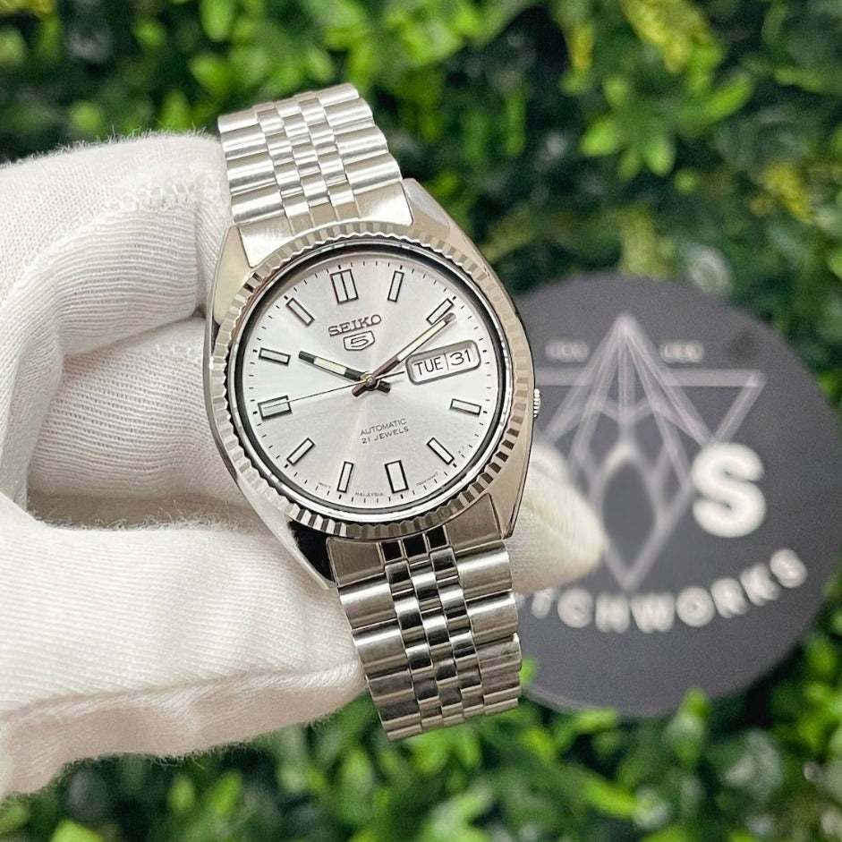 The "SNXSJUST" Genuine Seiko SNXS Modified (Silver Dial) DJ Homage w/ Sapphire Crystal, Fluted Bezel, and Jublee style Bracelet