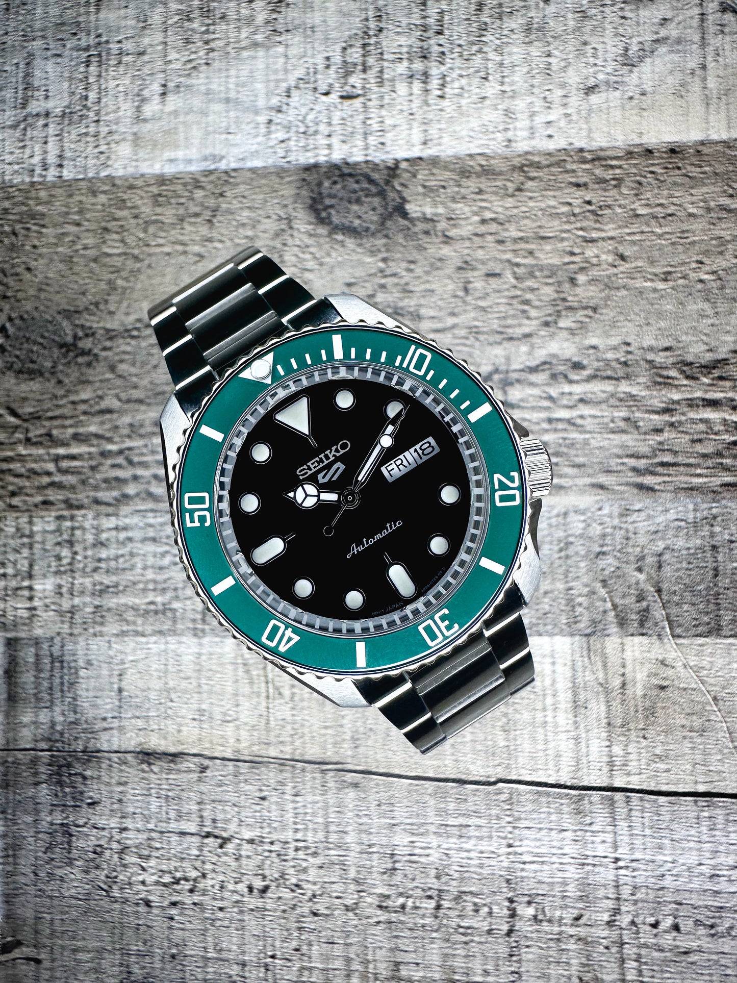 42mm "KERMIT" Genuine Seiko 5KX SRPD Modified Sub Style w/ Sapphire Crystal, Ceramic Bezel Insert & Stainless Bracelet