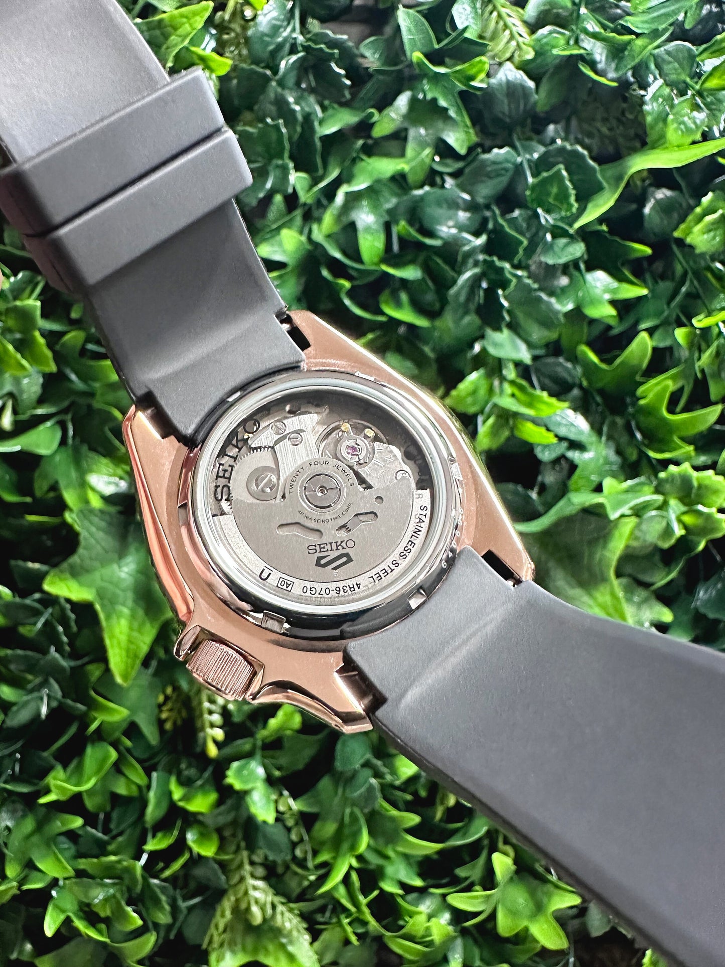 42mm "ROSE GOLD YACHT" Genuine Seiko 5KX Srpd Modified Sub Style w/ Sapphire Crystal, Ceramic Bezel Insert & Rubber Strap