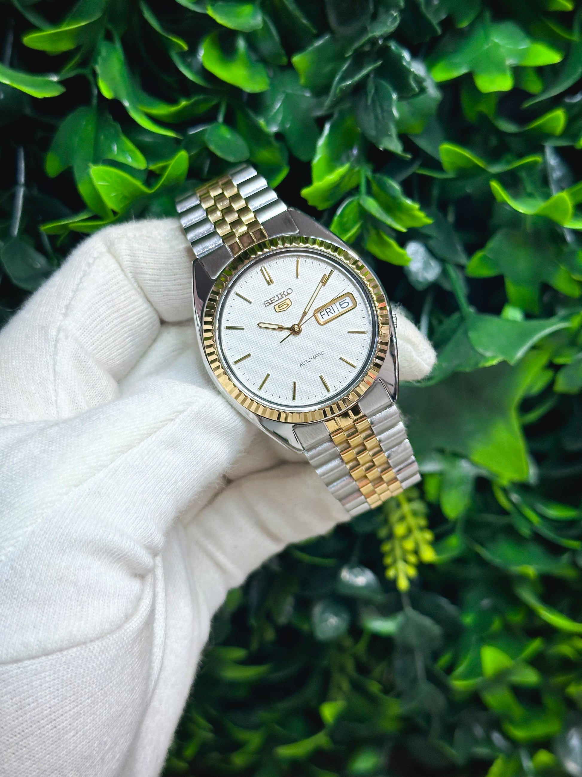 Seiko Two Tone Day Date RARE Seiko Quartz SQ Day Date Roman 5Y23-8A60 Two Tone Seiko Two Tone Day Date RARE Seiko Quartz SQ Day Date Roman 5Y23-8A60 Two Tone