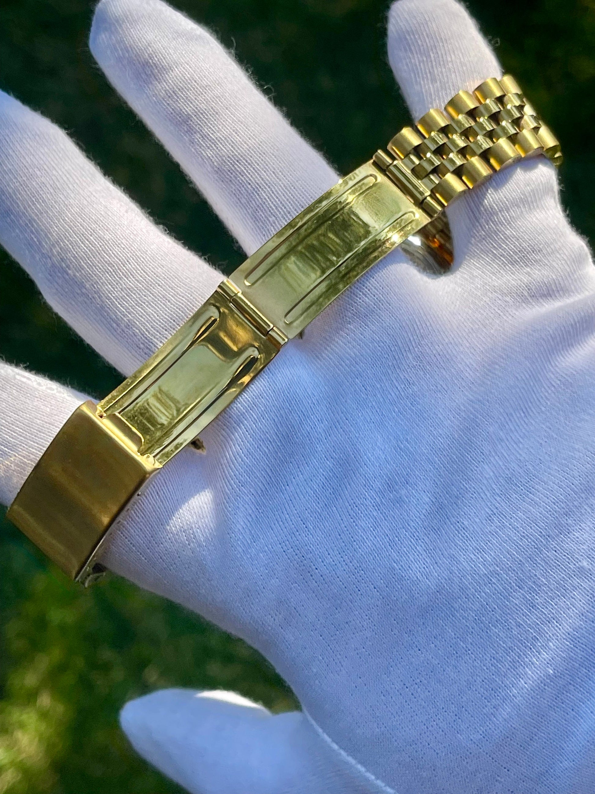 The "GOLD SEIKJUST" Genuine Seiko SNK w/ Gold dial Modified - Datejust style with Sapphire crystal, Fluted Bezel, and Jubilee Bracelet