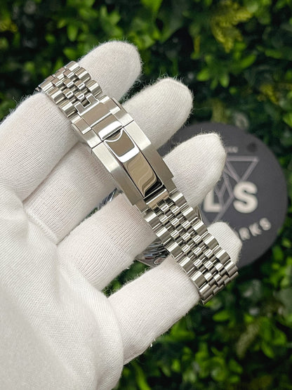 The "SNXSJUST"  Genuine Seiko SNXS Modified (Blue Dial) Datejust Homage w/ Sapphire Crystal, Fluted Bezel and Jublee style bracelet